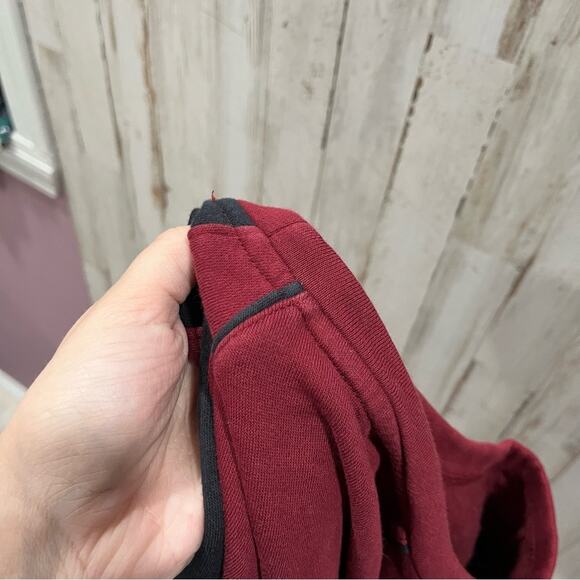 UNDER ARMOUR Chinese New Year Rival Fleece Crew Neck Sweatshirt w/pockets - Picture 9 of 11